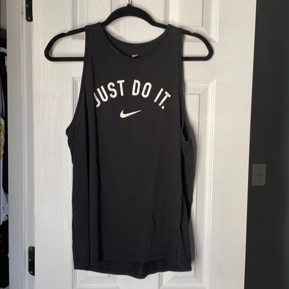 Black nike just do it tee